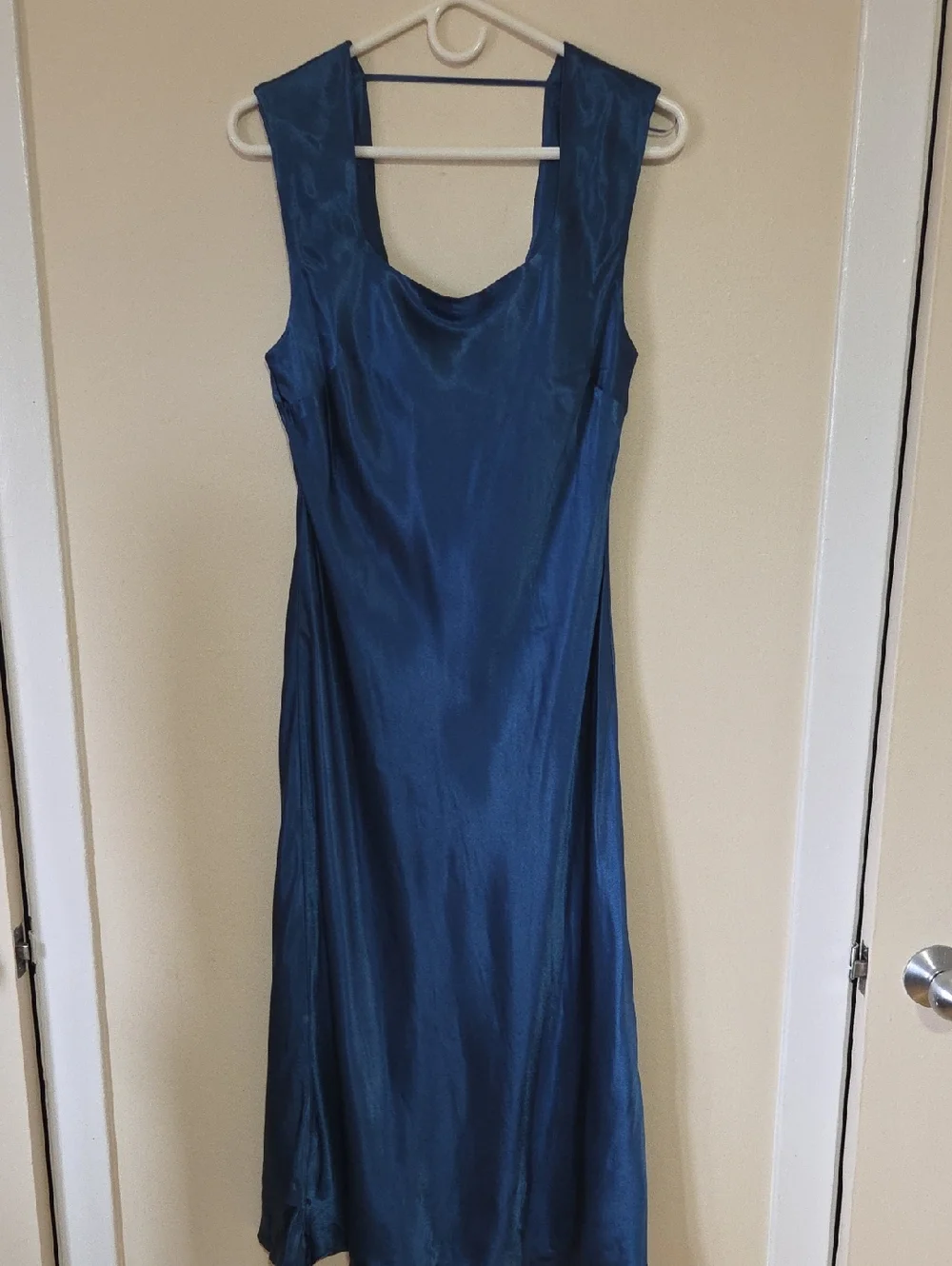 Dynamite Blue Satin Sleeveless Midi Dress - Picture 3 of 8
